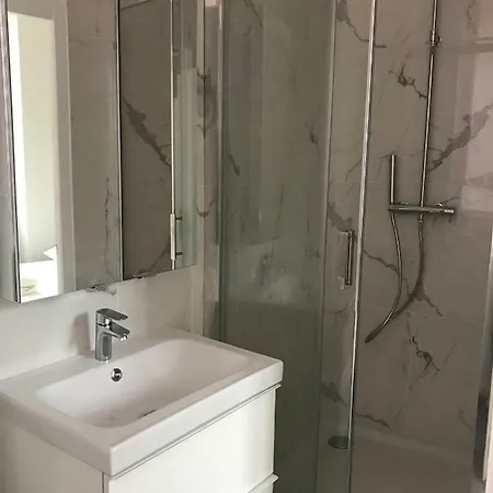 La Fontaine De Salengro Apartment *
